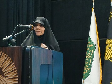 بانوان با تربیت نسل آگاه، توطئه‌های رسانه‌ای دشمن را خنثی می‌کنند/ نقش محوری بانوان در مقابله با جنگ شناختی دشمن