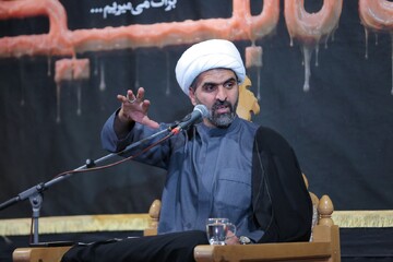 استقامت در مسیر حق بدون پرداخت هزینه ممکن نیست