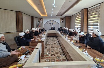 تصاویر/ جلسه تبیینی اساتید حوزه علمیه اردبیل