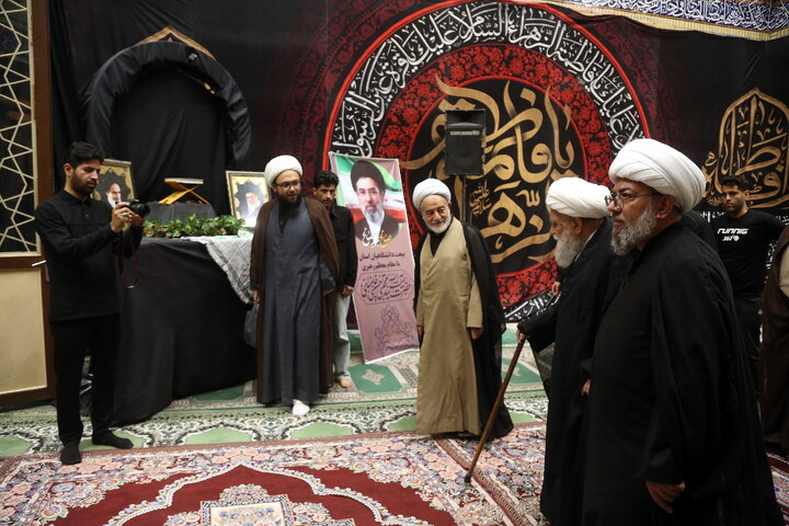 Cerimonie di lutto del mese di Muharram della Congregazione Tharallah di Qom