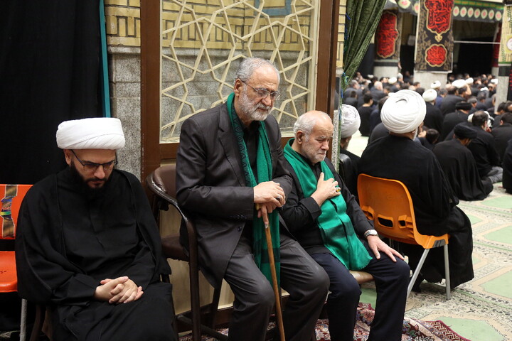Cerimonie di lutto del mese di Muharram della Congregazione Tharallah di Qom