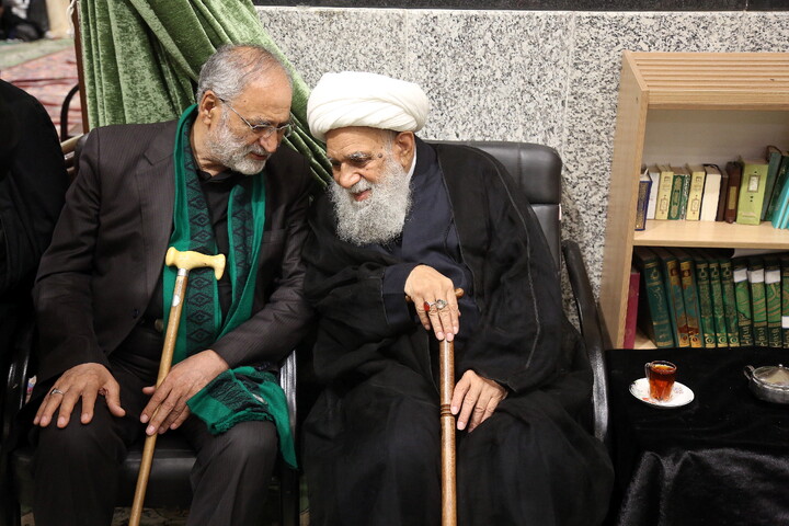 Cerimonie di lutto del mese di Muharram della Congregazione Tharallah di Qom