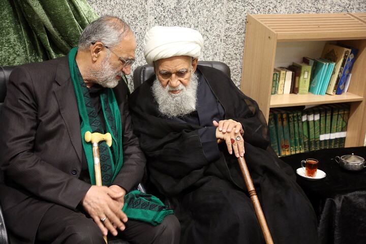 Cerimonie di lutto del mese di Muharram della Congregazione Tharallah di Qom