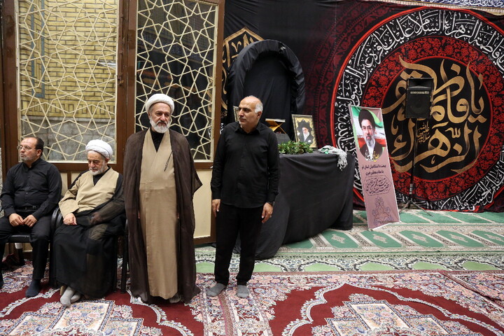 Cerimonie di lutto del mese di Muharram della Congregazione Tharallah di Qom
