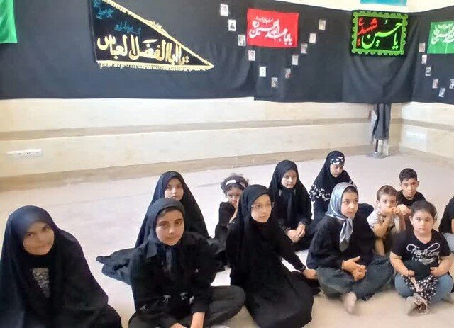 تصاویر/ برگزاری گسترده برنامه‌های قرآنی و فرهنگی در مدارس علمیه خواهران کردستان