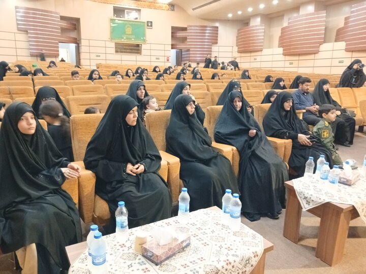 تصاویر/ نخستین سالگرد شهدای جنگ تحمیلی ۱۲ روزه در جوار حرم رضوی