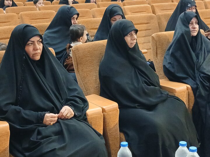 تصاویر/ نخستین سالگرد شهدای جنگ تحمیلی ۱۲ روزه در جوار حرم رضوی