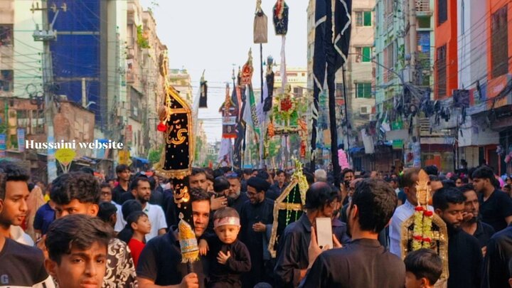 تصاویر/ برگزاری باشکوه دسته عزاداری ماه محرم با حضور پرشور سوگواران میرپور بنگلادش