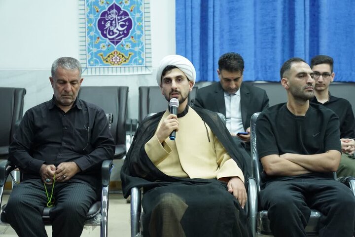 تصاویر/دیدار عوامل تیم فوتبال خیبر خرم آباد با نماینده ولی فقیه در لرستان