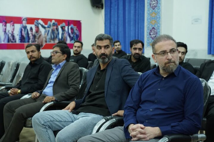 تصاویر/دیدار عوامل تیم فوتبال خیبر خرم آباد با نماینده ولی فقیه در لرستان