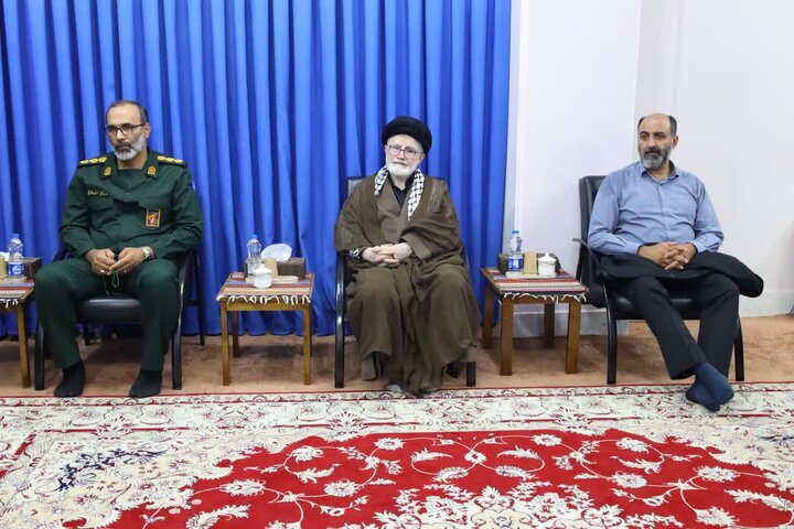 تصاویر/ دیدار اعضای ستاد کنگره شهدای هنرمند استان مازندران با نماینده ولی فقیه در مازندران