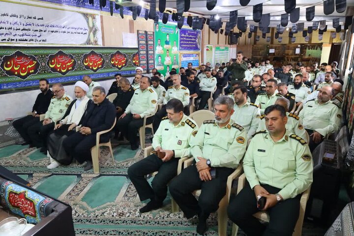 تصاویر/ حضور حجت الاسلام و المسلمین محمدی لائینی در مراسم عزاداری حسینی فرماندهی انتظامی ساری