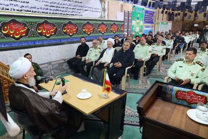 تصاویر/ حضور حجت الاسلام و المسلمین محمدی لائینی در مراسم عزاداری حسینی فرماندهی انتظامی ساری