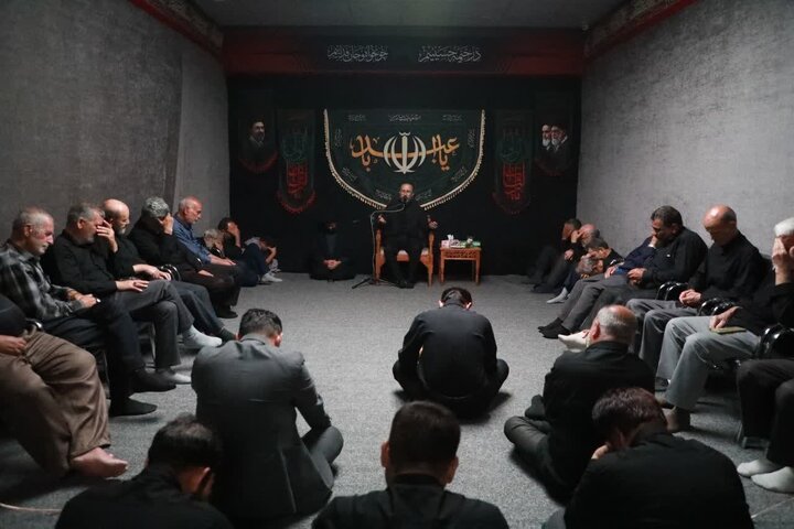 تصاویر/مراسم عزاداری حضرت اباعبدالله‌الحسین(ع) در دفتر نماینده ولی‌فقیه در استان سمنان برگزار شد