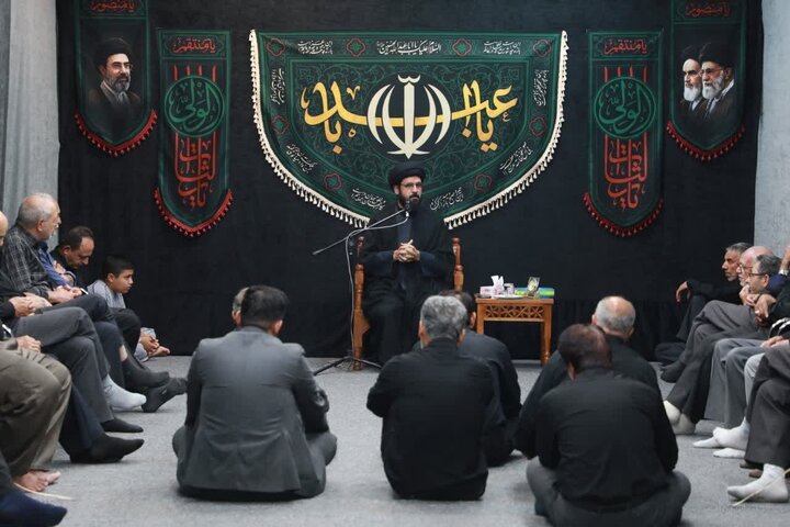 تصاویر/مراسم عزاداری حضرت اباعبدالله‌الحسین(ع) در دفتر نماینده ولی‌فقیه در استان سمنان برگزار شد