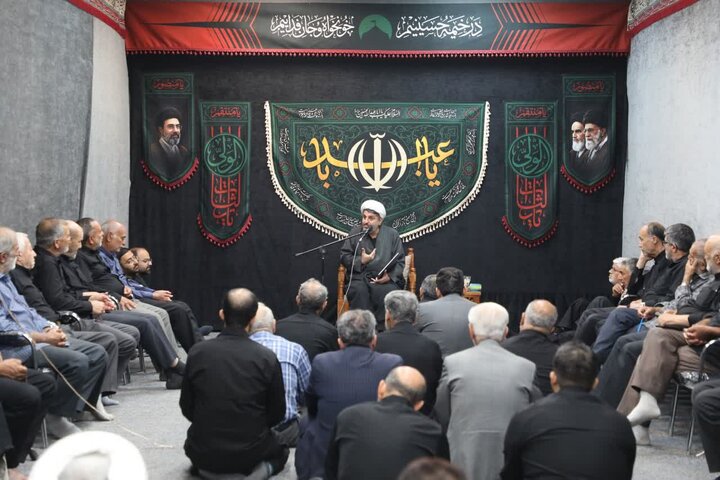 تصاویر/مراسم عزاداری حضرت اباعبدالله‌الحسین(ع) در دفتر نماینده ولی‌فقیه در استان سمنان برگزار شد