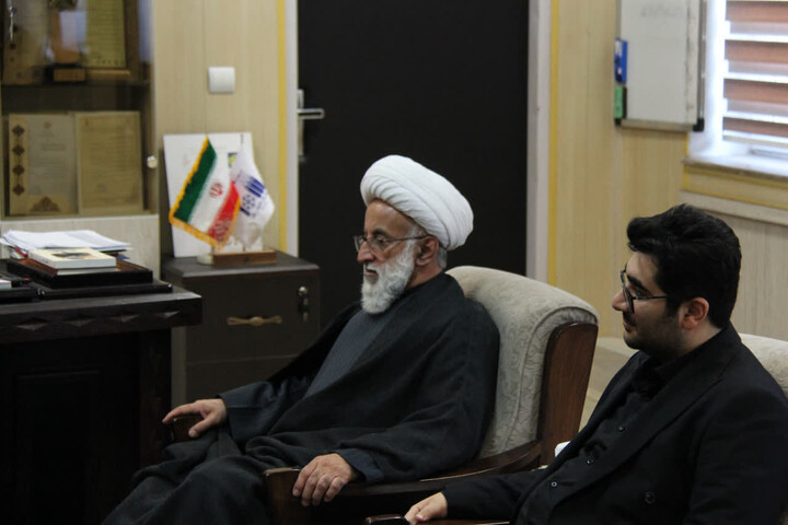 تصاویر / دیدار حجت الاسلام والمسلمین حسین ردایی با مدیر کل اوقاف و امور خیریه استان آذربایجان شرقی