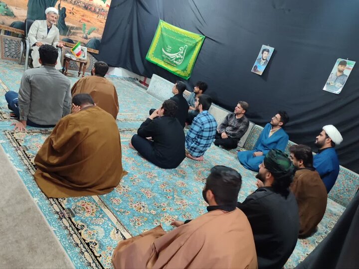 تصاویر/برگزاری کلاس درس اخلاق  در مدرسه علمیه حجت ابن الحسن