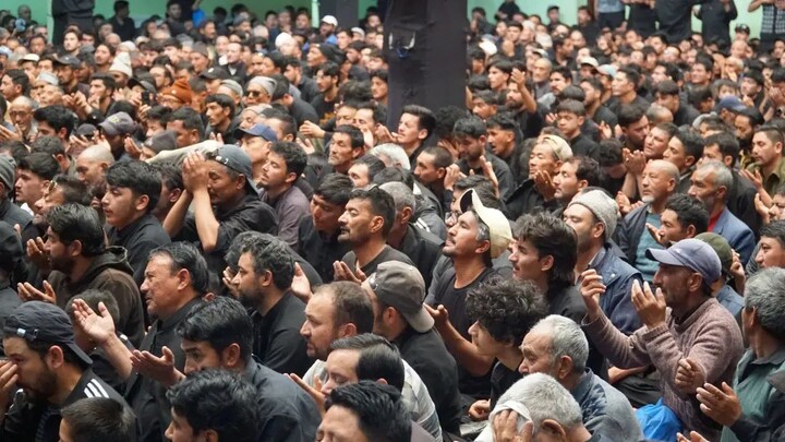 تصاویر/ جلوه‌هایی از مجلس عزای پنجم محرم‌الحرام در جامعهٔ علمای اثنا عشریهٔ کارگل هند