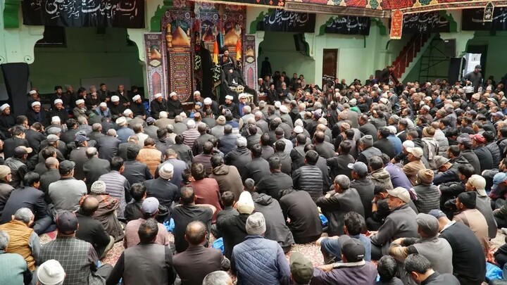 تصاویر/ جلوه‌هایی از مجلس عزای پنجم محرم‌الحرام در جامعهٔ علمای اثنا عشریهٔ کارگل هند