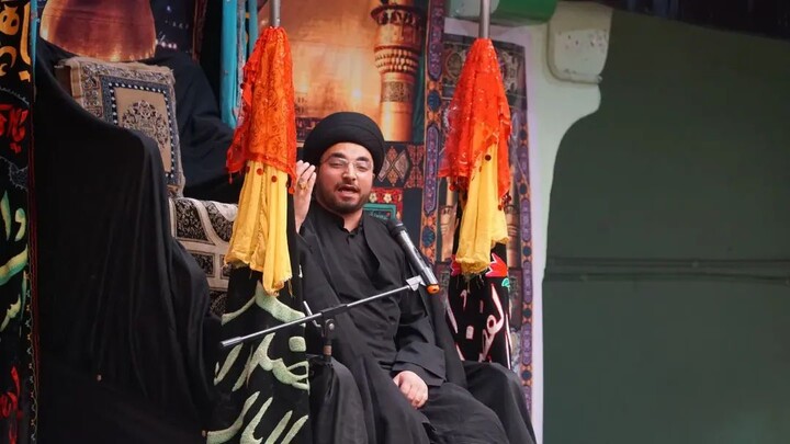 تصاویر/ جلوه‌هایی از مجلس عزای پنجم محرم‌الحرام در جامعهٔ علمای اثنا عشریهٔ کارگل هند