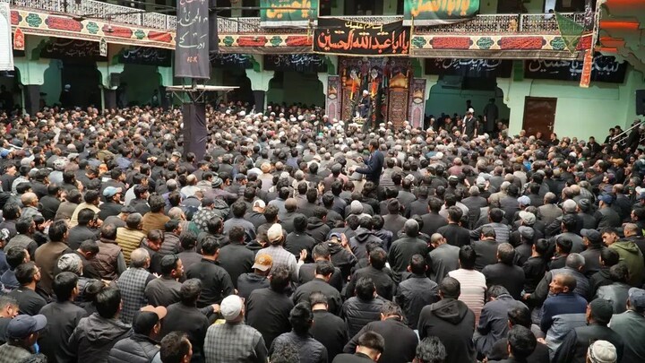 تصاویر/ جلوه‌هایی از مجلس عزای پنجم محرم‌الحرام در جامعهٔ علمای اثنا عشریهٔ کارگل هند