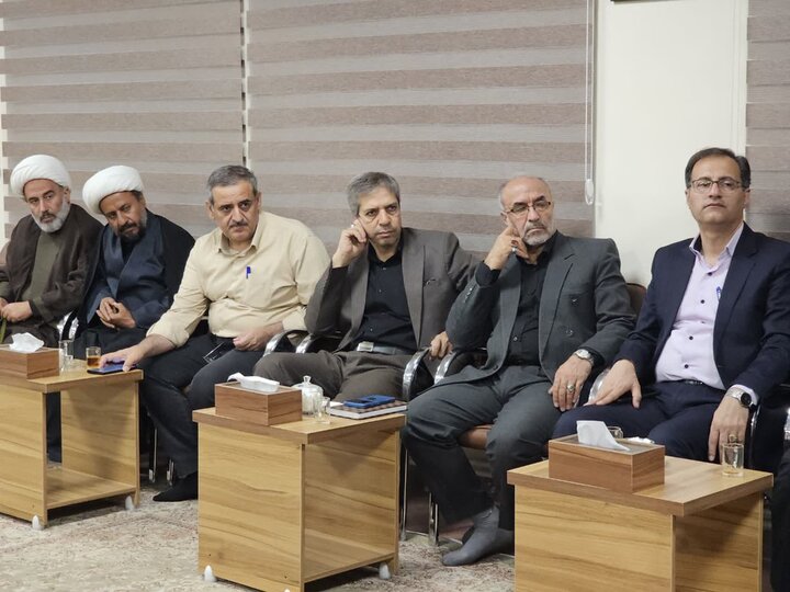 تصاویر/برگزاری ستاد استانی برگزاری مراسمات تشییع امام شهید در کردستان