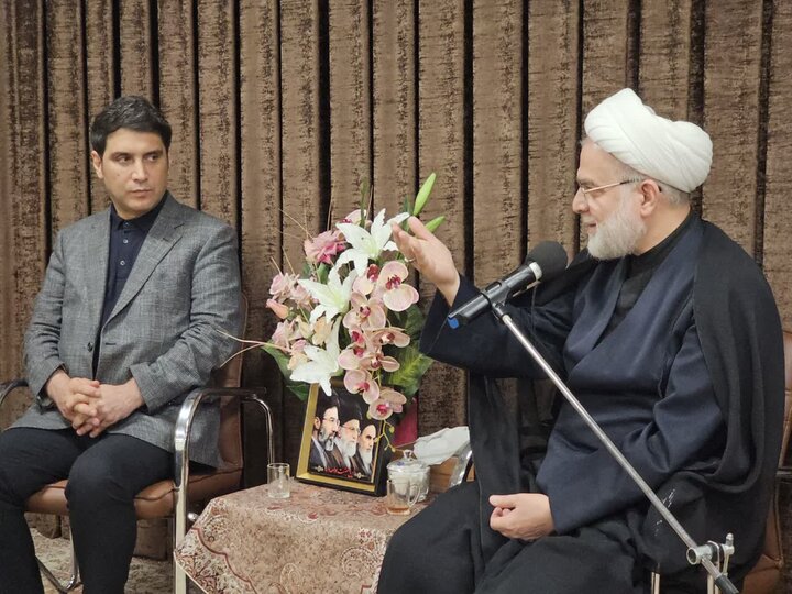 تصاویر/برگزاری ستاد استانی برگزاری مراسمات تشییع امام شهید در کردستان