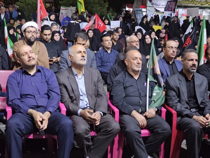 تصاویر/قاب‌هایی از ایستادگی و همدلی؛ تجلی عشق به وطن و عهد با ولایت در دیار سنندج