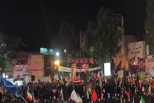 فیلم| عزاداری شب ششم محرم در تجمع شبانه کرمانشاه