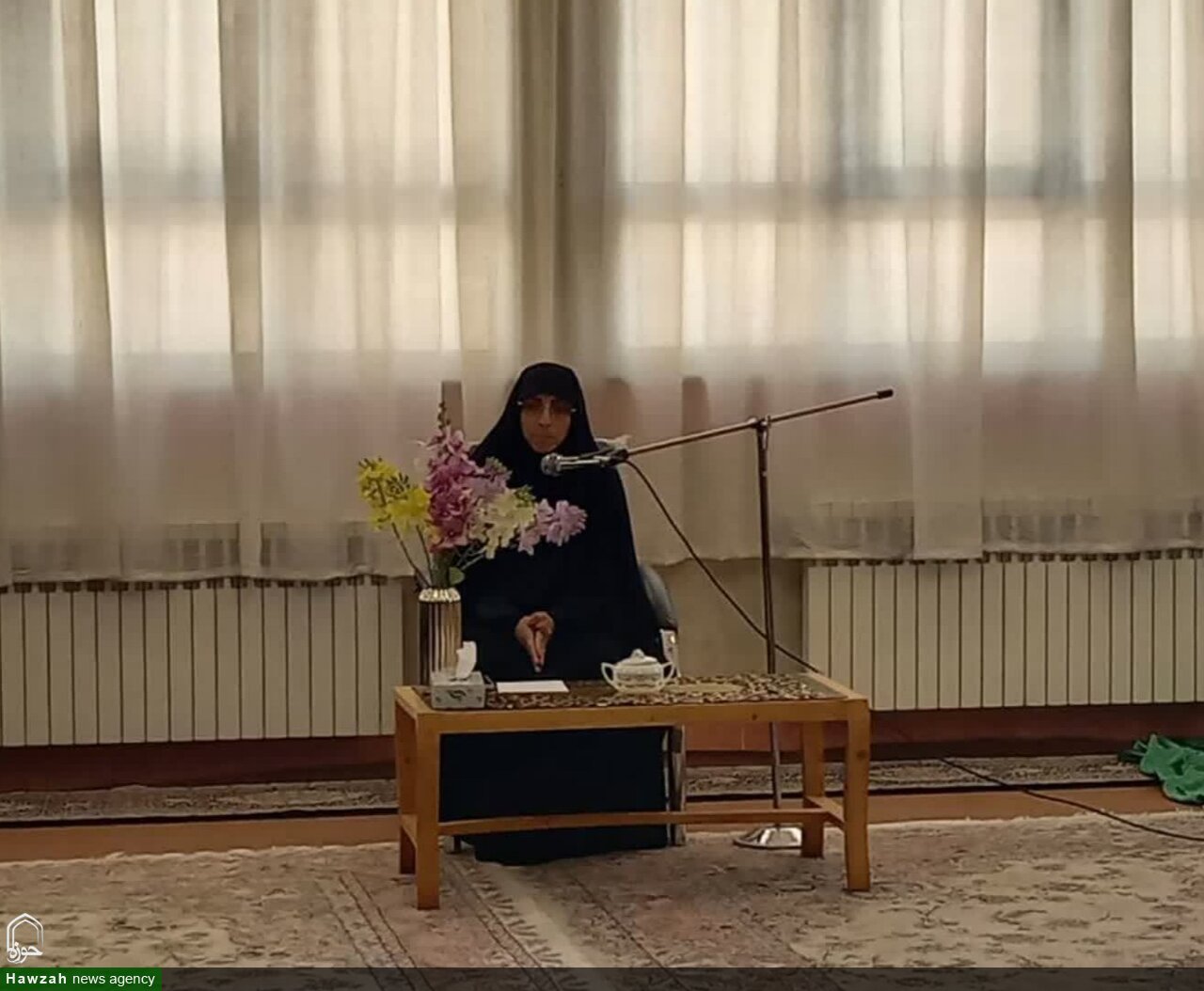 طلاب خواهر در خط مقدم جهاد تبیین محرم قرار دارند  