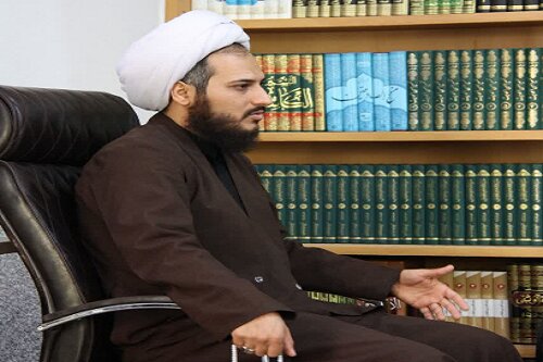 تقویت بنیه علمی و تهذیب نفس، دو بال پرواز طلبه موفق است