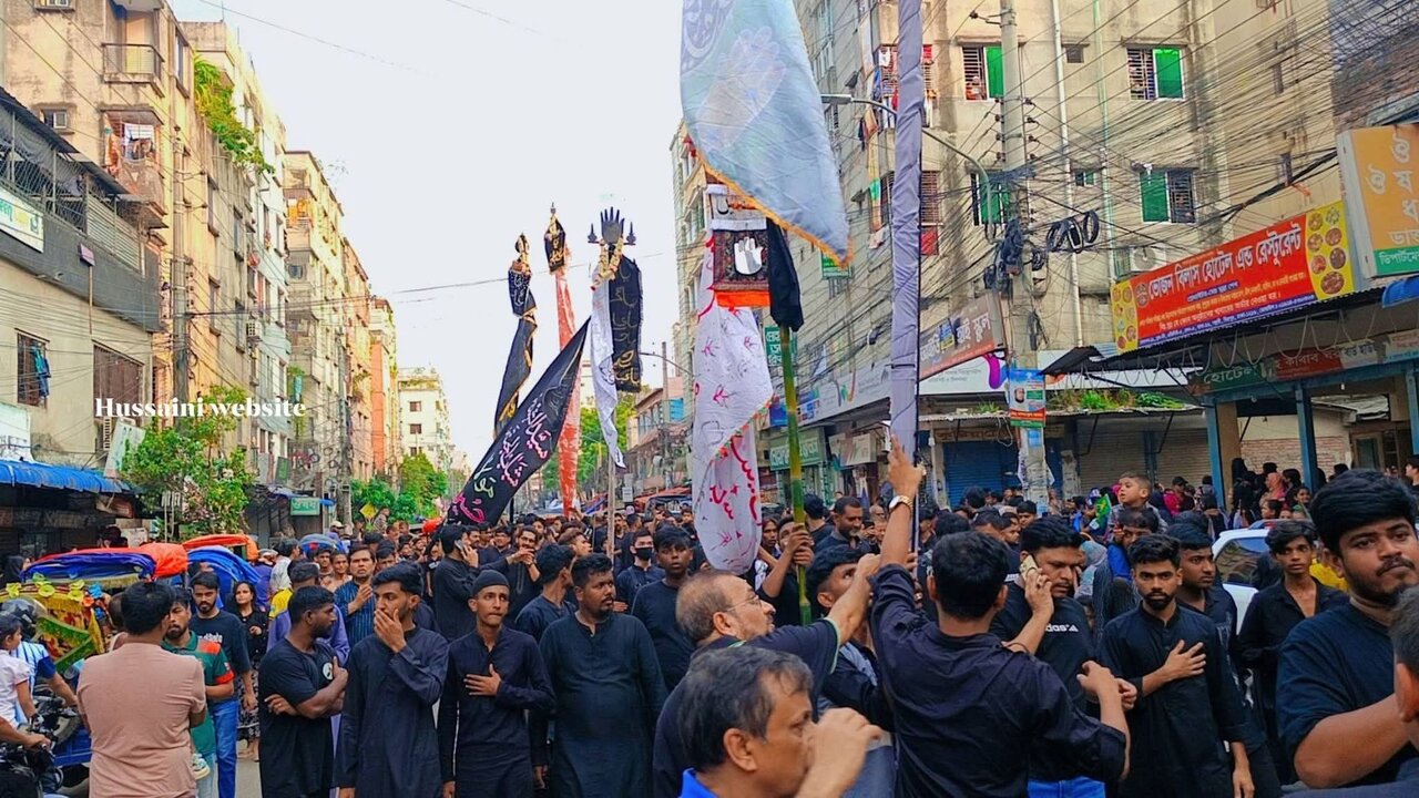 تصاویر/ برگزاری باشکوه دسته عزاداری ماه محرم با حضور پرشور سوگواران میرپور بنگلادش