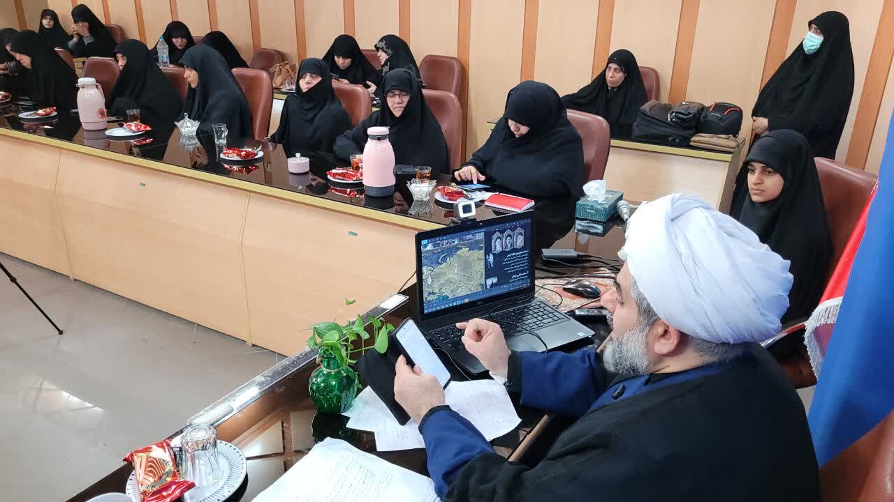 بانوان باید در جنگ روایت‌ها پیشرو باشند