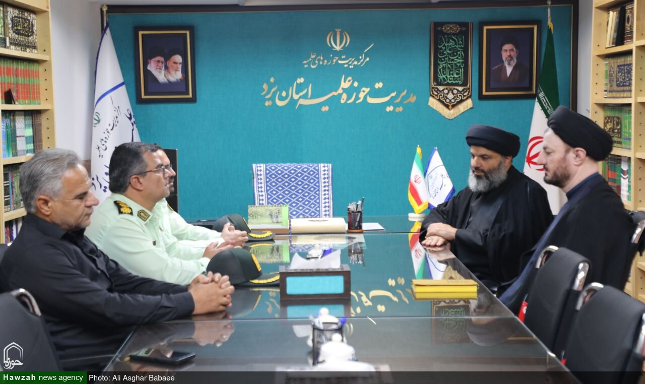 نشست مشترک حوزه و نظام وظیفه یزد