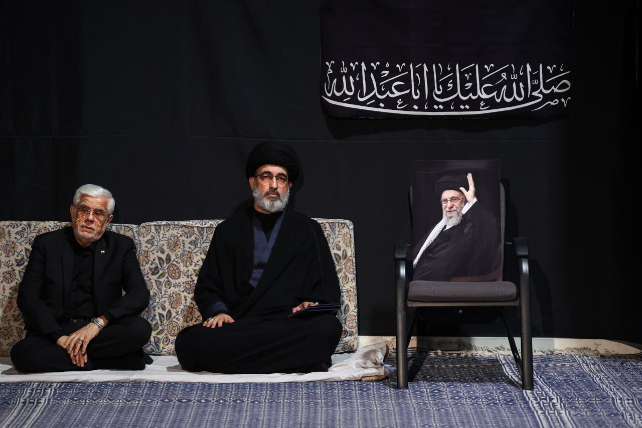 انطلاقُ مجالس عاشوراء بجوارِ الروضة الملكوتية للقائد الشهيد الإمام الخامنئي + صور