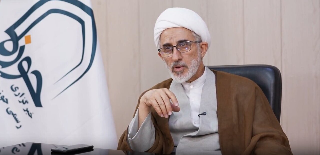 رئيس معهد أبحاث الحجّ والزيارة في إيران: حكّام بعض دول المنطقة في خندقٍ واحدٍ مع الكيان الصهيونيّ .. التطورات الأخيرة كشفت الحدود الفاصلة بين الحقّ والباطل