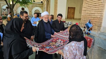 تصاویر/ بازدید نماینده ولی‌فقیه در استان کردستان از نمایشگاه صنایع دستی خانه کُرد سنندج