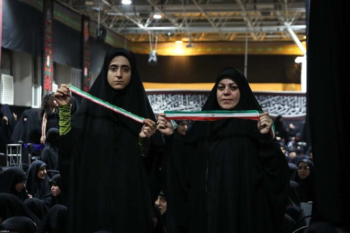 تصاویر/ اولین شب مراسم عزاداری ماه محرم در جوار محل عروج ملکوتی قائد شهید انقلاب