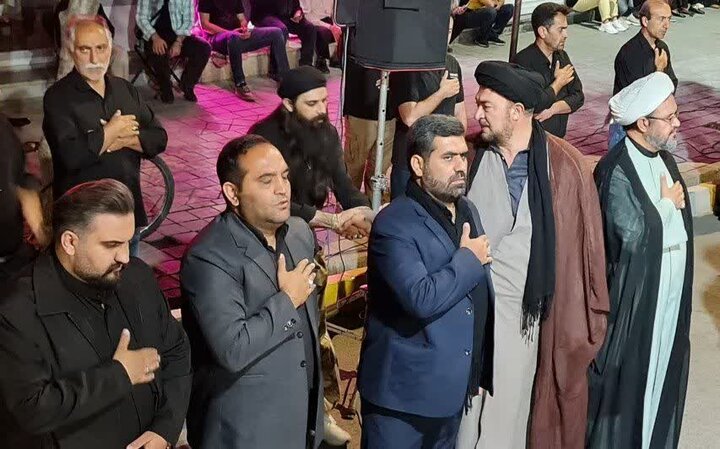 تصاویر/ حضور عزاداران حسینی در تجمع شبانه نقده