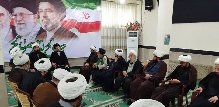 نشست روحانیون تویسرکان پیرامون جذب و پذیرش حوزه های علمیه
