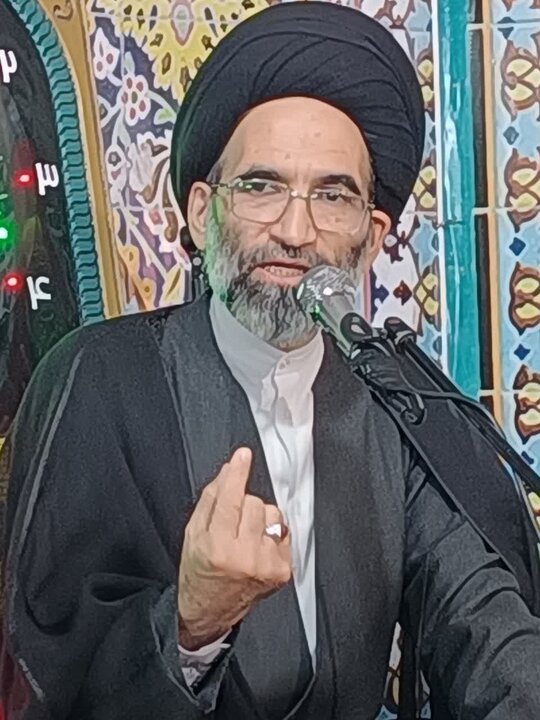 حضور نماینده ولی فقیه درکاشان در اجتماع شبانه و عزاداران شهرهای جوشقان، کامو و چوگان