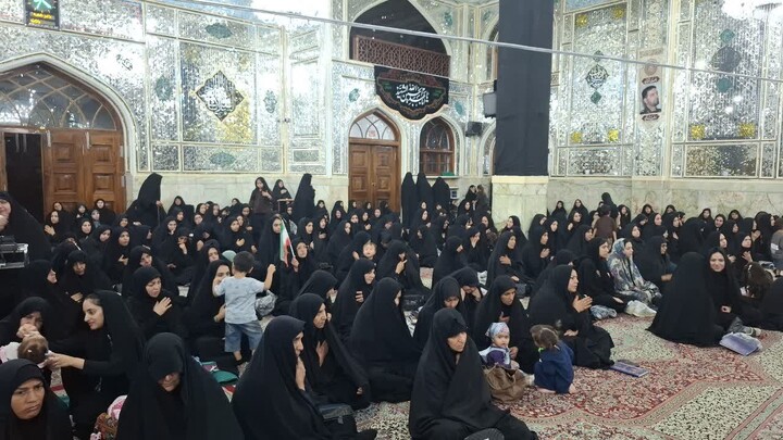 شب هفتم محرم در حرم مطهر امامزاده حسین بن موسی الکاظم(ع) در طبس