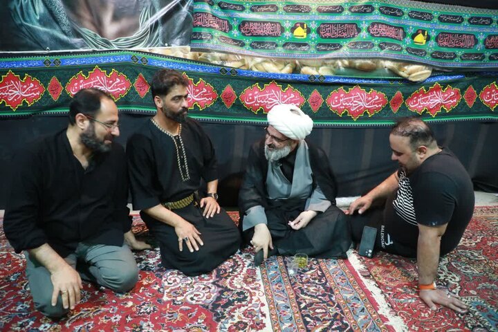 تصاویر/ حضور نماینده رهبر معظم انقلاب در استان در مواکب «مکتب العباس(ع)» و «حضرت عشق» شهر سمنان