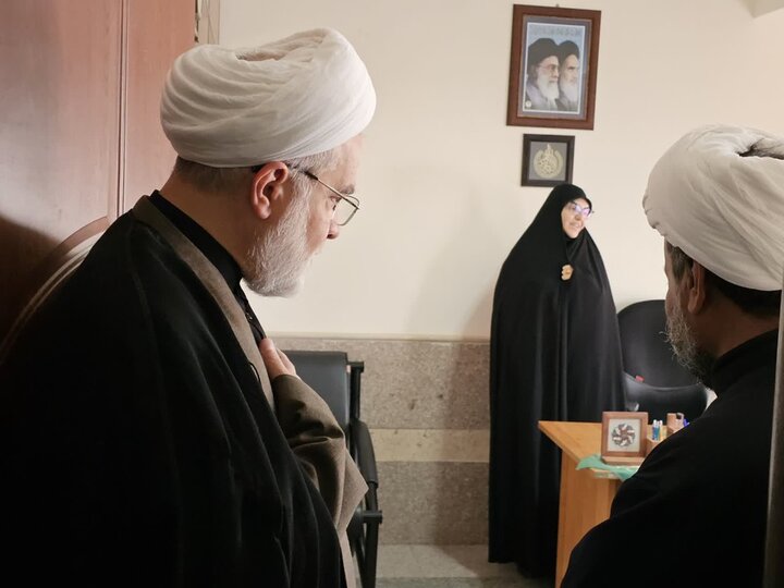 تصاویر/بازدید نماینده ولی‌فقیه در استان از اداره‌کل تبلیغات اسلامی کردستان
