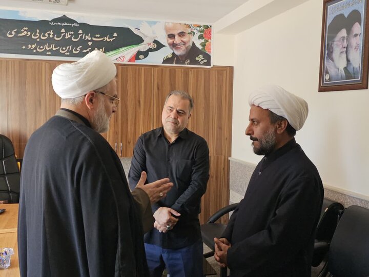 تصاویر/بازدید نماینده ولی‌فقیه در استان از اداره‌کل تبلیغات اسلامی کردستان