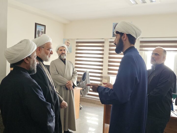 تصاویر/بازدید نماینده ولی‌فقیه در استان از اداره‌کل تبلیغات اسلامی کردستان
