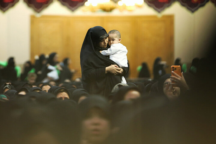 Photos/Ferveur et recueillement au rassemblement des « nourrissons de Hosseini » au sanctuaire de Fatima Masoumeh (PSL)