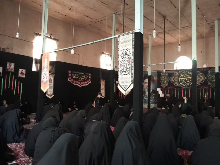 تصاویر/مراسم عزاداری دهه محرم در مدارس علمیه خواهران لرستان