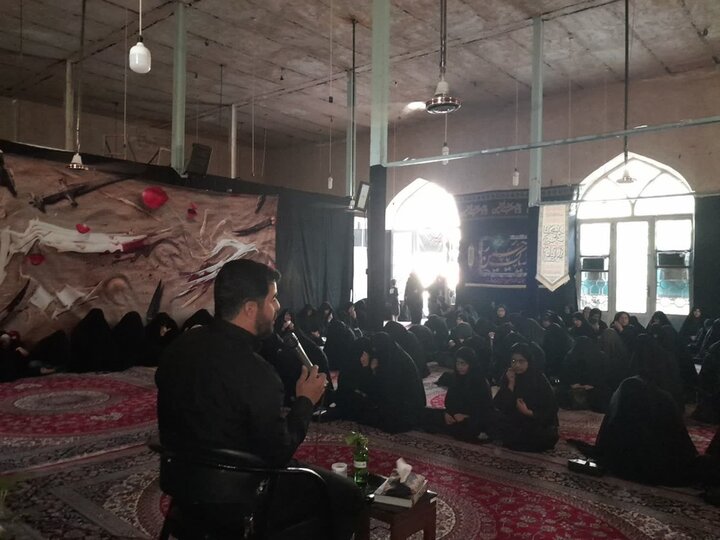 تصاویر/مراسم عزاداری دهه محرم در مدارس علمیه خواهران لرستان